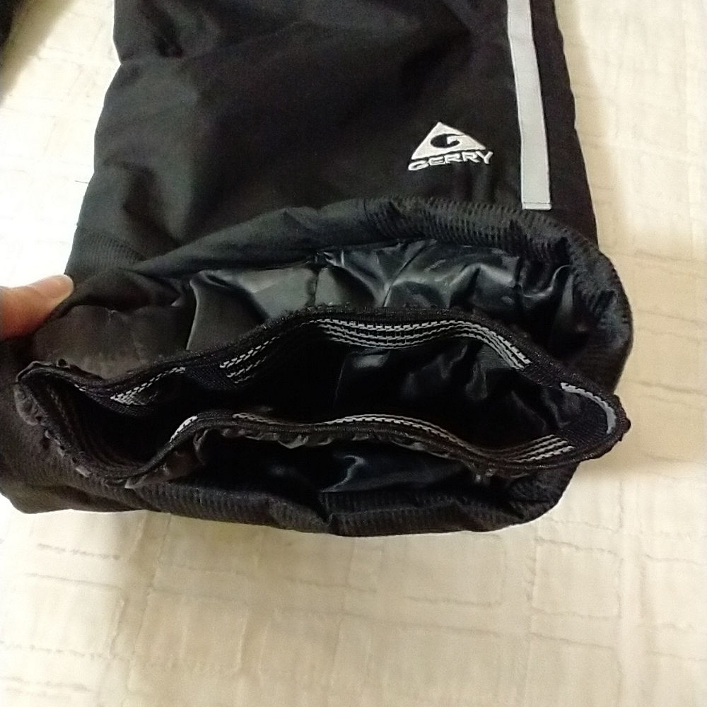 Gerry Black Snow Pant, Size 10-12, Pocket, Zipper And Snap, Winter - Picture 2 of 7